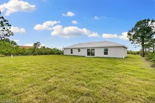 508 Cottonwood Ave S, Lehigh Acres, FL 33974 - Photo 7