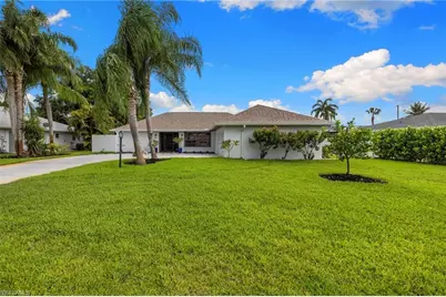 433 Golfview, Naples, FL 34110 - Photo 3