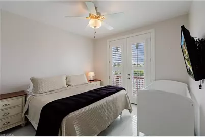 1045 Cottonwood Ct, Marco Island, FL 34145 - Photo 25