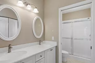 600 Luisa Ct, Naples, FL 34104 - Photo 11