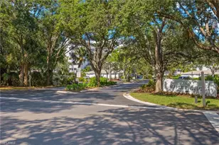 290 Naples Cove Dr, Naples, FL 34110 - Photo 3