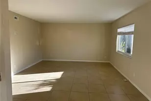 4621 Bayshore Dr, Naples, FL 34112 - Photo 7