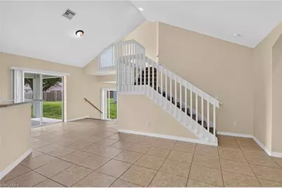 523 SE 25th Ln, Cape Coral, FL 33904 - Photo 5
