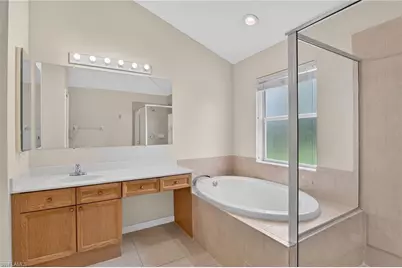 523 SE 25th Ln, Cape Coral, FL 33904 - Photo 21