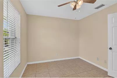 523 SE 25th Ln, Cape Coral, FL 33904 - Photo 23