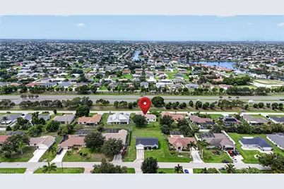 523 SE 25th Ln, Cape Coral, FL 33904 - Photo 31