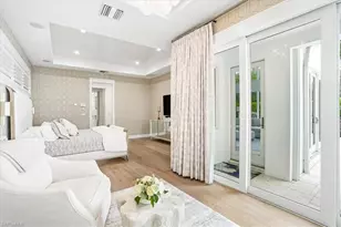 1011 6th St S, Naples, FL 34102 - Photo 13