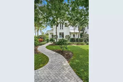 1011 6th St S, Naples, FL 34102 - Photo 25