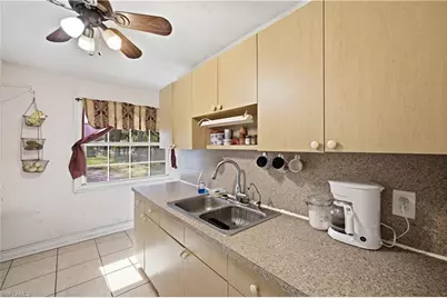 231 14th St NE, Naples, FL 34120 - Photo 9