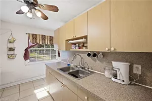 231 14th St NE, Naples, FL 34120 - Photo 9