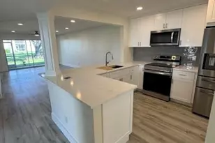 1344 Derbyshire Ct, Naples, FL 34116 - Photo 3