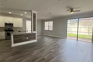 7614 Bristol Cir, Naples, FL 34120 - Photo 7
