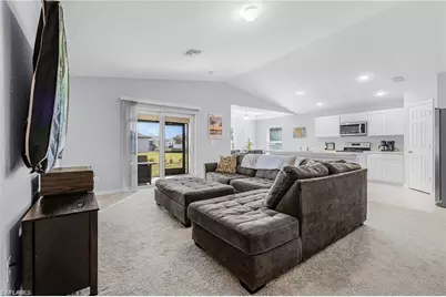 1819 NE 6th Ave, Cape Coral, FL 33909 - Photo 3