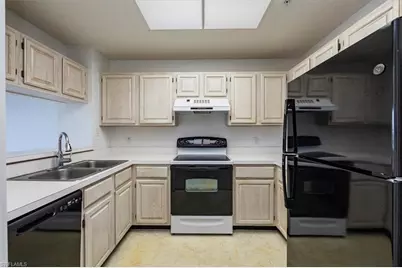 900 Arbor Lake Dr #9-307, Naples, FL 34110 - Photo 9