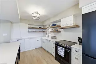 5501 Heron Point Dr, Naples, FL 34108 - Photo 5