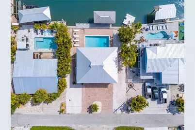 3 Pepita St, Fort Myers Beach, FL 33931 - Photo 5