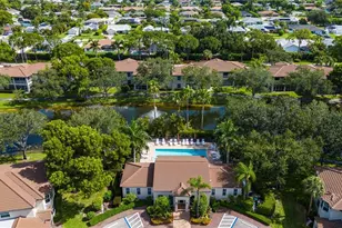 300 Diamond Cir, Naples, FL 34110 - Photo 31