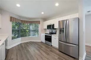 300 Diamond Cir, Naples, FL 34110 - Photo 7