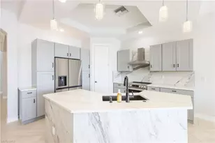 1419 Serrano Cir, Naples, FL 34105 - Photo 7