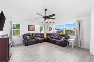 1702 SE 11th Ave, Cape Coral, FL 33990 - Photo 13