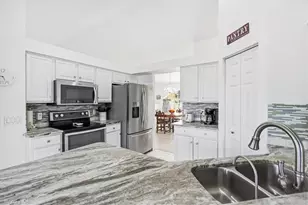 1702 SE 11th Ave, Cape Coral, FL 33990 - Photo 11