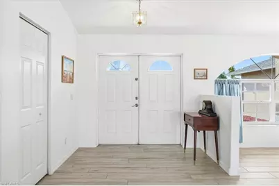 1702 SE 11th Ave, Cape Coral, FL 33990 - Photo 3