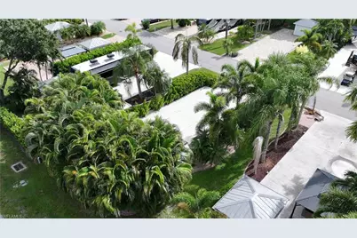 10070 Parkwood Dr, Fort Myers, FL 33905 - Photo 7