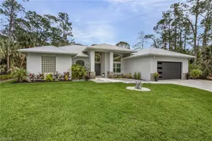 364 Logan Blvd S, Naples, FL 34119 - Photo 3