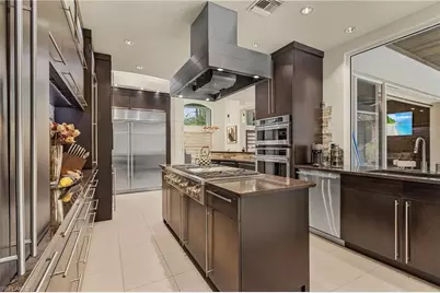 364 Logan Blvd S, Naples, FL 34119 - Photo 13