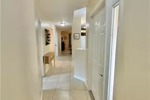 517 Robin Hood Cir, Naples, FL 34104 - Photo 7