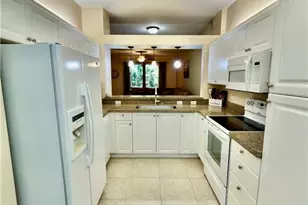 517 Robin Hood Cir, Naples, FL 34104 - Photo 9