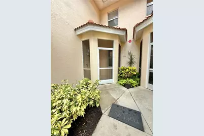517 Robin Hood Cir #101, Naples, FL 34104 - Photo 5
