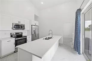 840 Carpenter St E, Lehigh Acres, FL 33974 - Photo 13