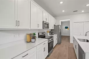 17479 Saddleback Loop, North Fort Myers, FL 33917 - Photo 3