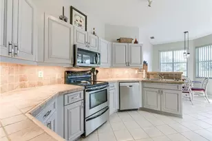 8529 Fairway Bend Dr, Fort Myers, FL 33967 - Photo 11