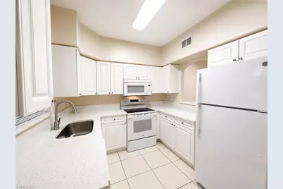 4110 Castilla Cir #105, Fort Myers, FL 33916 - Photo 5