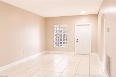 4110 Castilla Cir #105, Fort Myers, FL 33916 - Photo 7