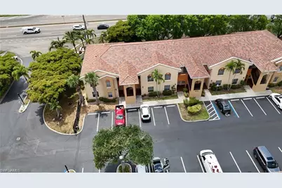 4110 Castilla Cir #105, Fort Myers, FL 33916 - Photo 3
