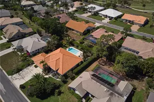 186 Muirfield Cir, Naples, FL 34113 - Photo 33