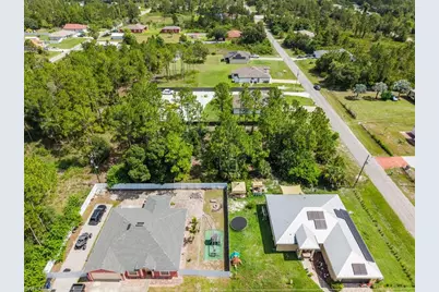 1003 Hibiscus Ave, Lehigh Acres, FL 33972 - Photo 5