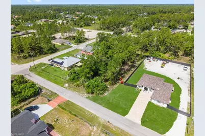 1003 Hibiscus Ave, Lehigh Acres, FL 33972 - Photo 3