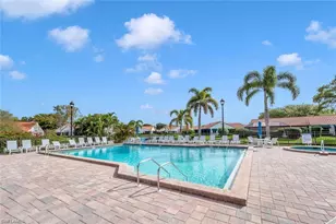 551 Beachwalk Cir, Naples, FL 34108 - Photo 9