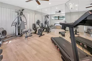551 Beachwalk Cir, Naples, FL 34108 - Photo 17