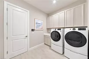 8884 Scarlotti Pl, Naples, FL 34119 - Photo 27