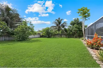 27741 S Roslin Pl, Bonita Springs, FL 34135 - Photo 35