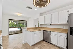 2251 Queens Way, Naples, FL 34112 - Photo 11
