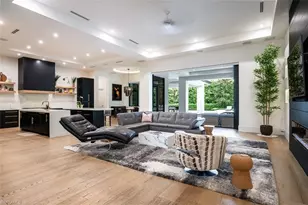 728 Carica Rd, Naples, FL 34108 - Photo 7