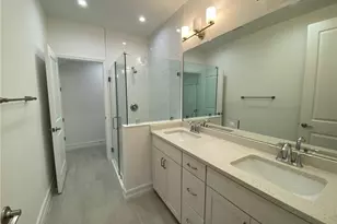 7530 Rockefeller Dr, Naples, FL 34119 - Photo 9