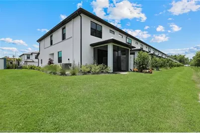 27907 Radiant Ct, Bonita Springs, FL 34135 - Photo 11