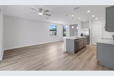 27907 Radiant Ct, Bonita Springs, FL 34135 - Photo 3